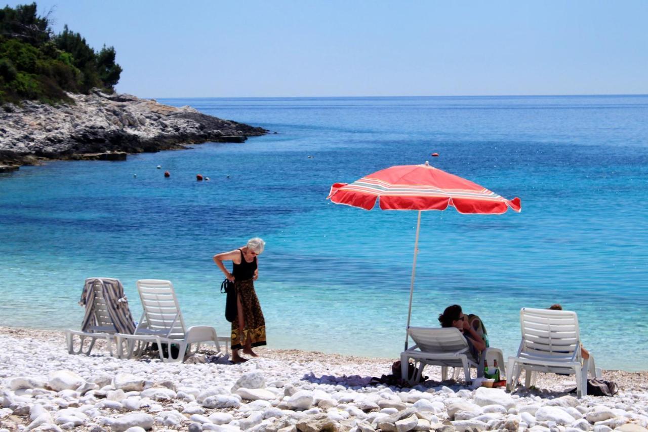 Apartments And Rooms With Parking Space Hvar - 15378 Хвар Екстериор снимка
