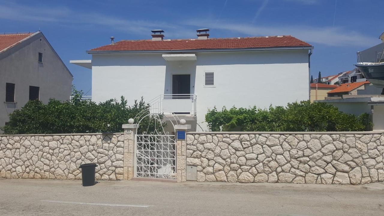 Apartments And Rooms With Parking Space Hvar - 15378 Хвар Екстериор снимка