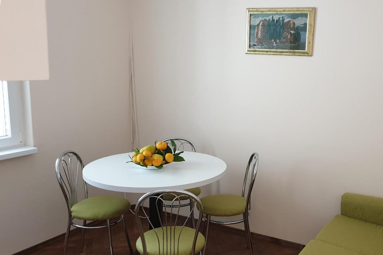 Apartments And Rooms With Parking Space Hvar - 15378 Хвар Екстериор снимка